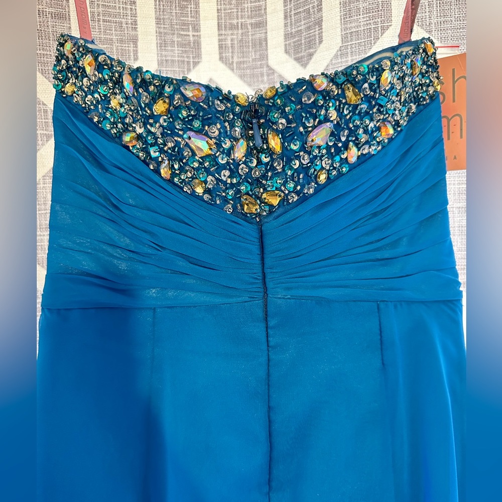 Prom dress - Picture 3 of 11
